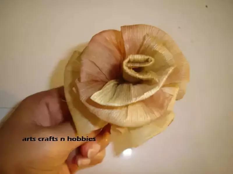 用玉米皮做的手工作品,手工玉米皮编席子教程