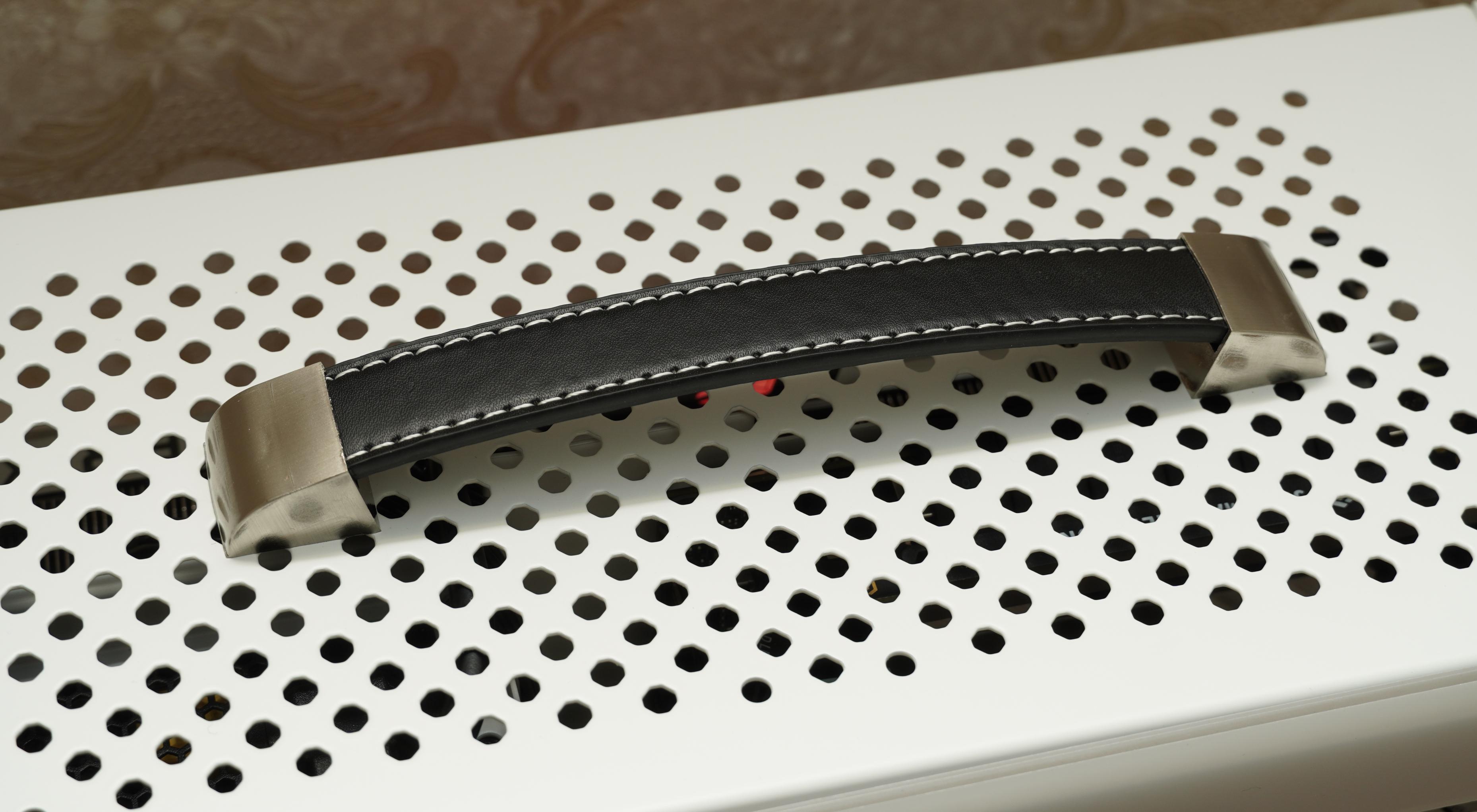 能手提个行李箱再带个相机包吗,能手提上飞机的行李箱