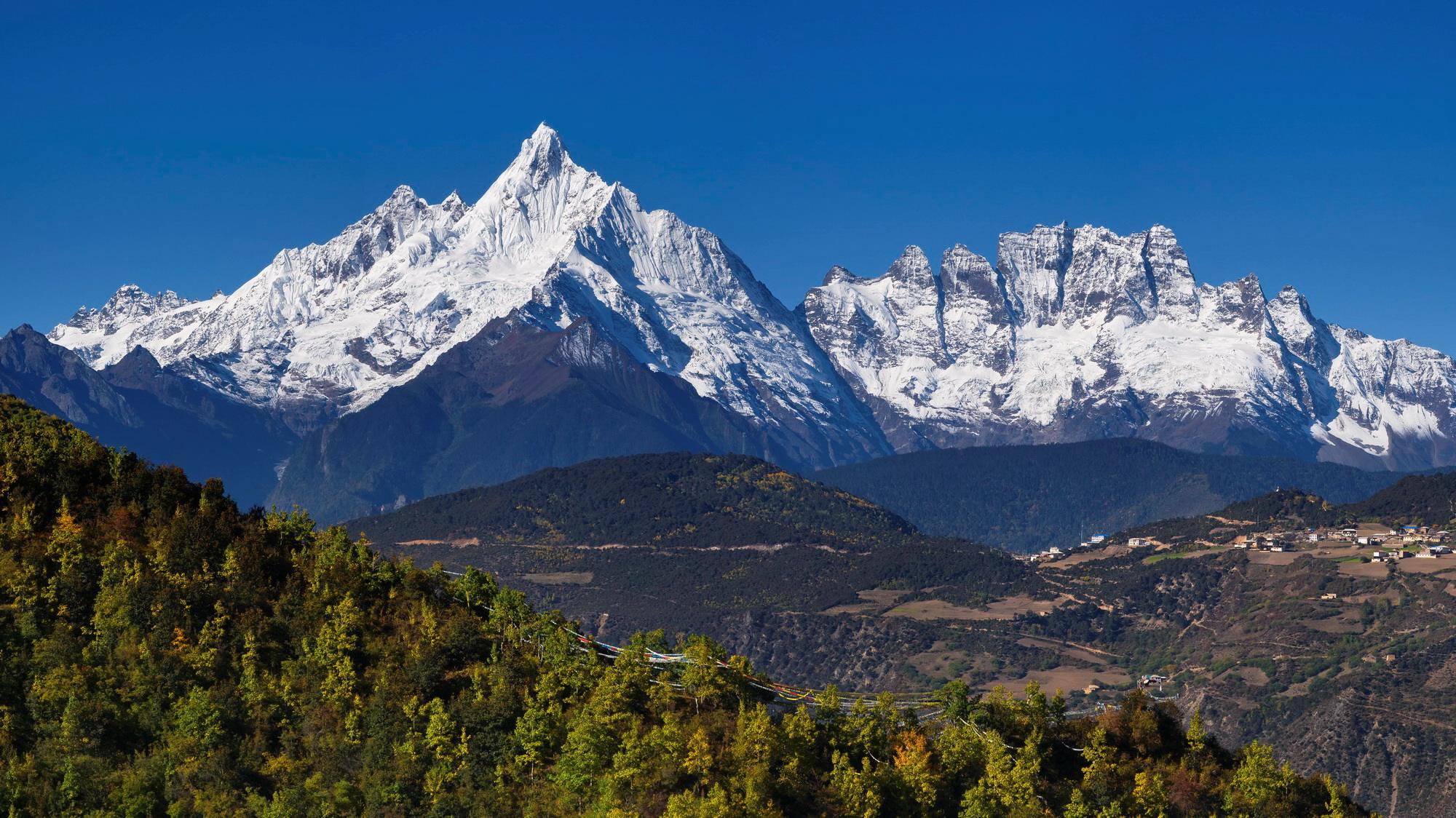 藏民朝拜圣山,西藏圣山藏民