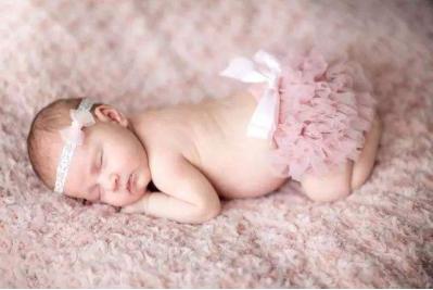 钧钧妈分享：宝宝爱趴睡，要不要紧？得改吗