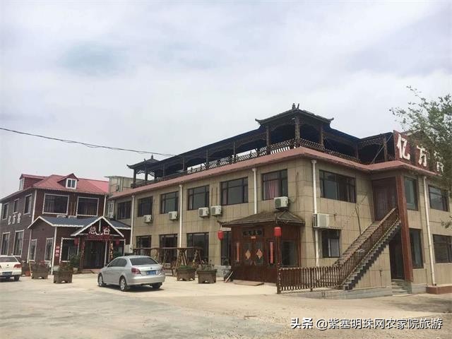 去赶海抓螃蟹海边淋雨捡贝壳,来海边抓螃蟹拾贝壳