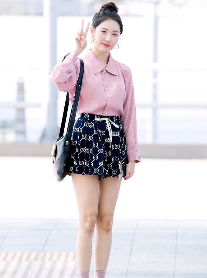 韩国第一腿精带火了一款“粉底袜”，跟腿融为一体，穿热裤必备！