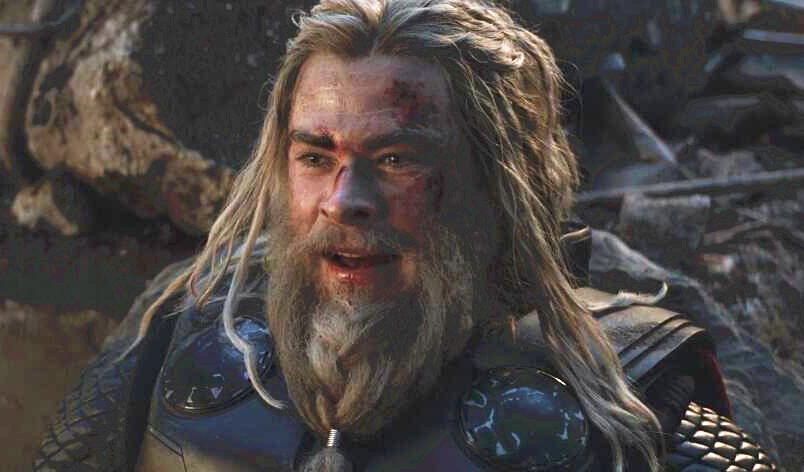 美队拿起雷神之锤索尔反应,索尔看到美队拿起雷神之锤