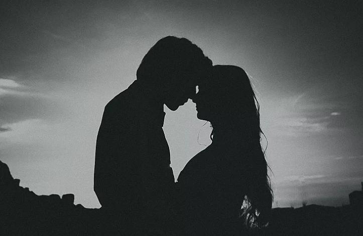 婚姻最难熬的三个阶段是什么时候,夫妻最难熬的是七年之痒