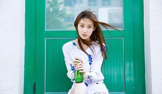 央视主持人马凡舒凭高颜值出圈,央视新晋女神马凡舒