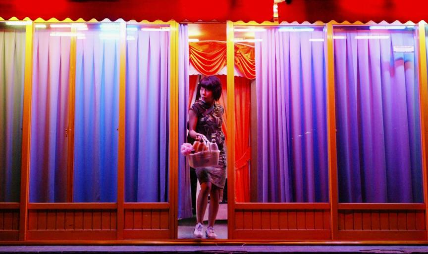 韩国百万女性被迫*身卖**!情色行业猖獗,首尔汉江“伟哥”超标