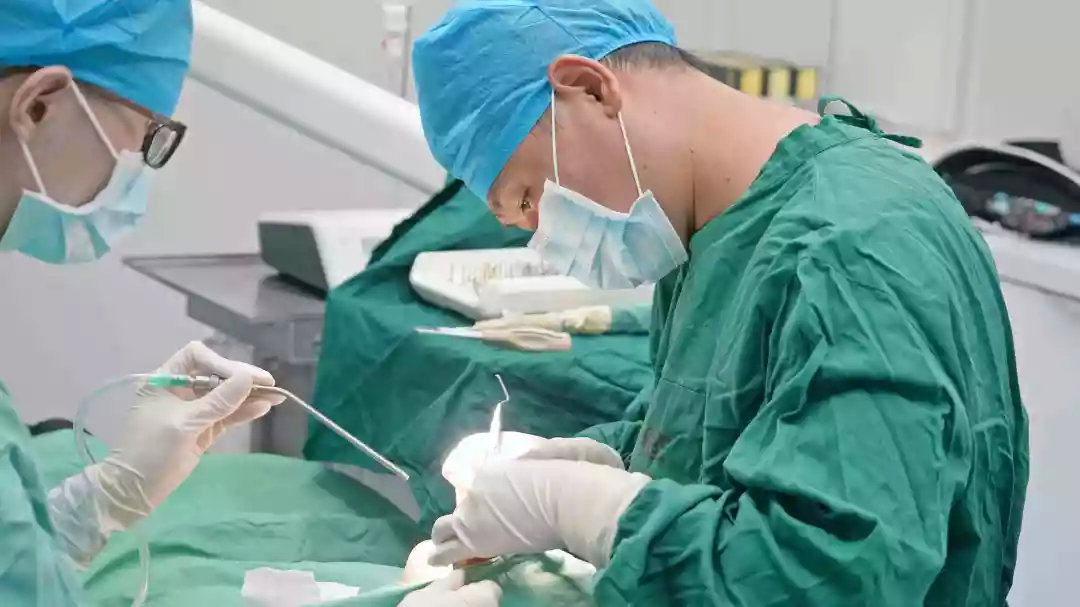 门牙缺失影响做隐形矫正吗,门牙缺失面部容貌有影响吗