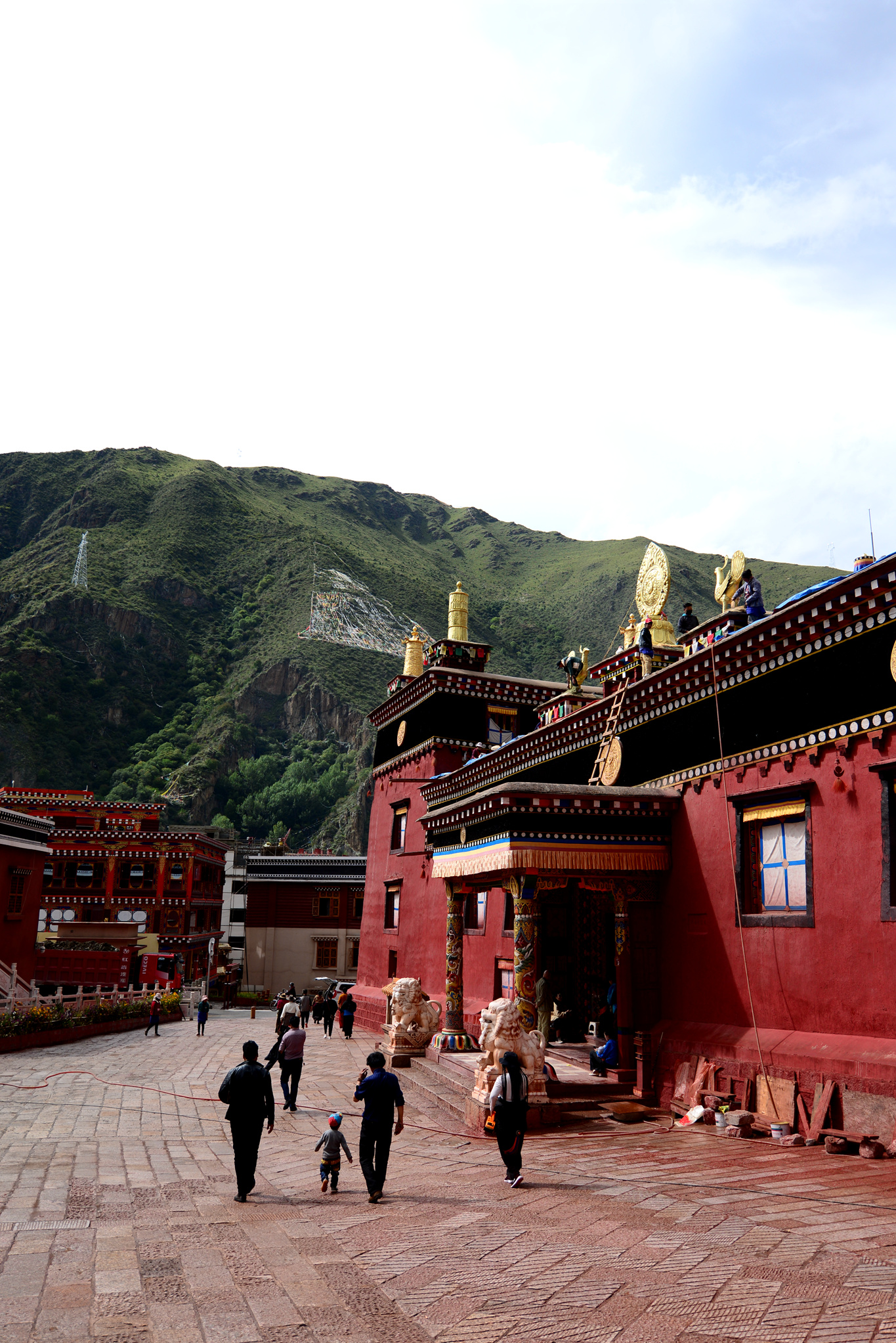 德格印经院经书哪个比较好,甘孜县到德格印经院有多远