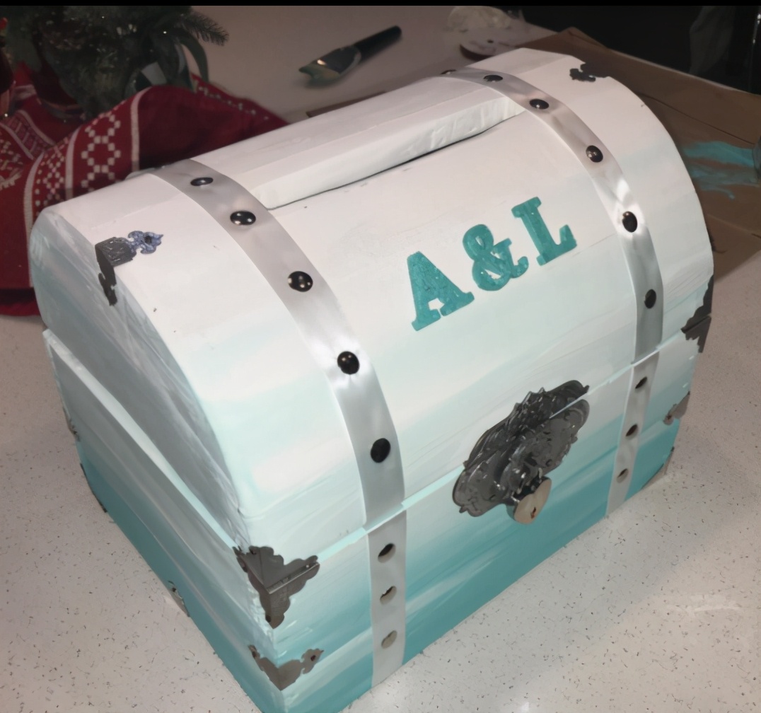 中国尿盆在美国高价热卖！放红酒当果盘，外国人这么好骗吗哈哈哈