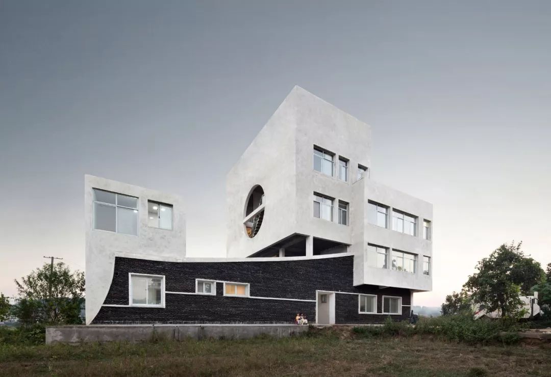 清华状元建筑师回乡,90后清华状元回乡造房