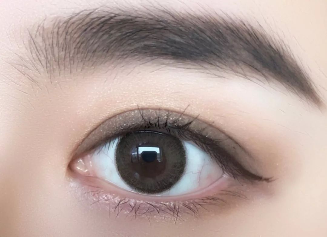 哪有那么多混血，全靠仙瞳招摇撞骗~