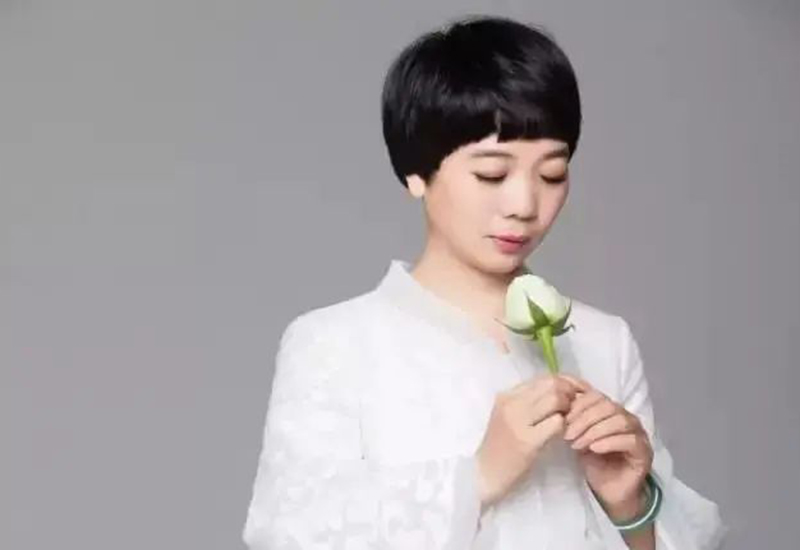 从小作坊到身家百亿,从小作坊到价值272亿的照明帝国