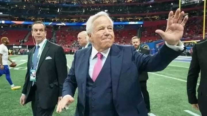 “25万出租子宫”短片被围观5.5亿次：你赚钱的样子，真丑！