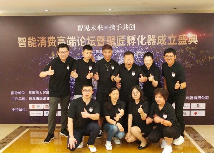 胡海泉深情演唱,胡海泉给陈羽凡唱的歌