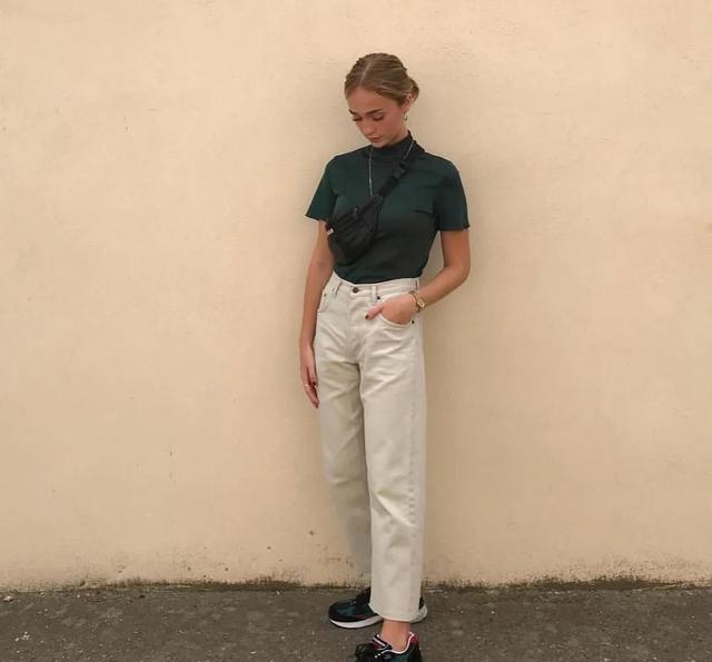 微胖女人穿T恤时，要记住“4不要”，不然显胖还显矮，很没气质