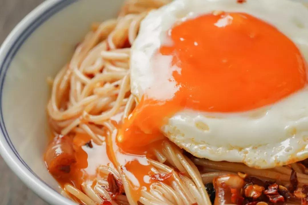 无敌下饭酱推荐,广式腊肠酱拌饭