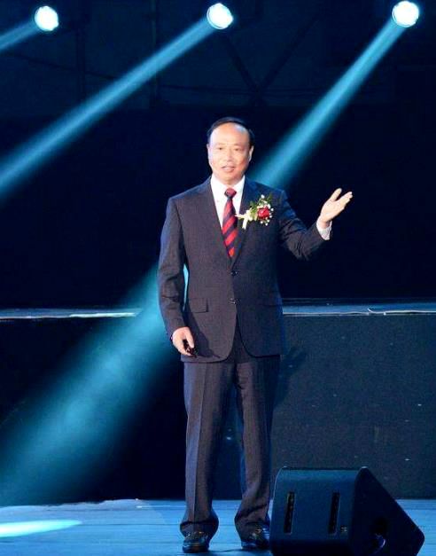 最推崇任正非，要做照明业“苹果”，王冬雷旗下*ST德豪巨亏40亿