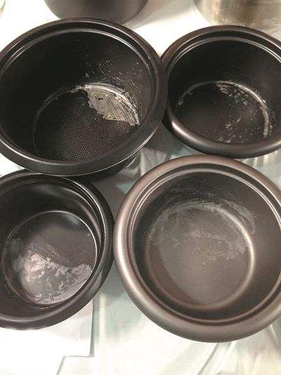 电饭锅米饭粘锅怎么清洗,电饭锅粘锅了怎么清除最快