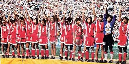 有钱人玩的足球,有钱人才玩的球