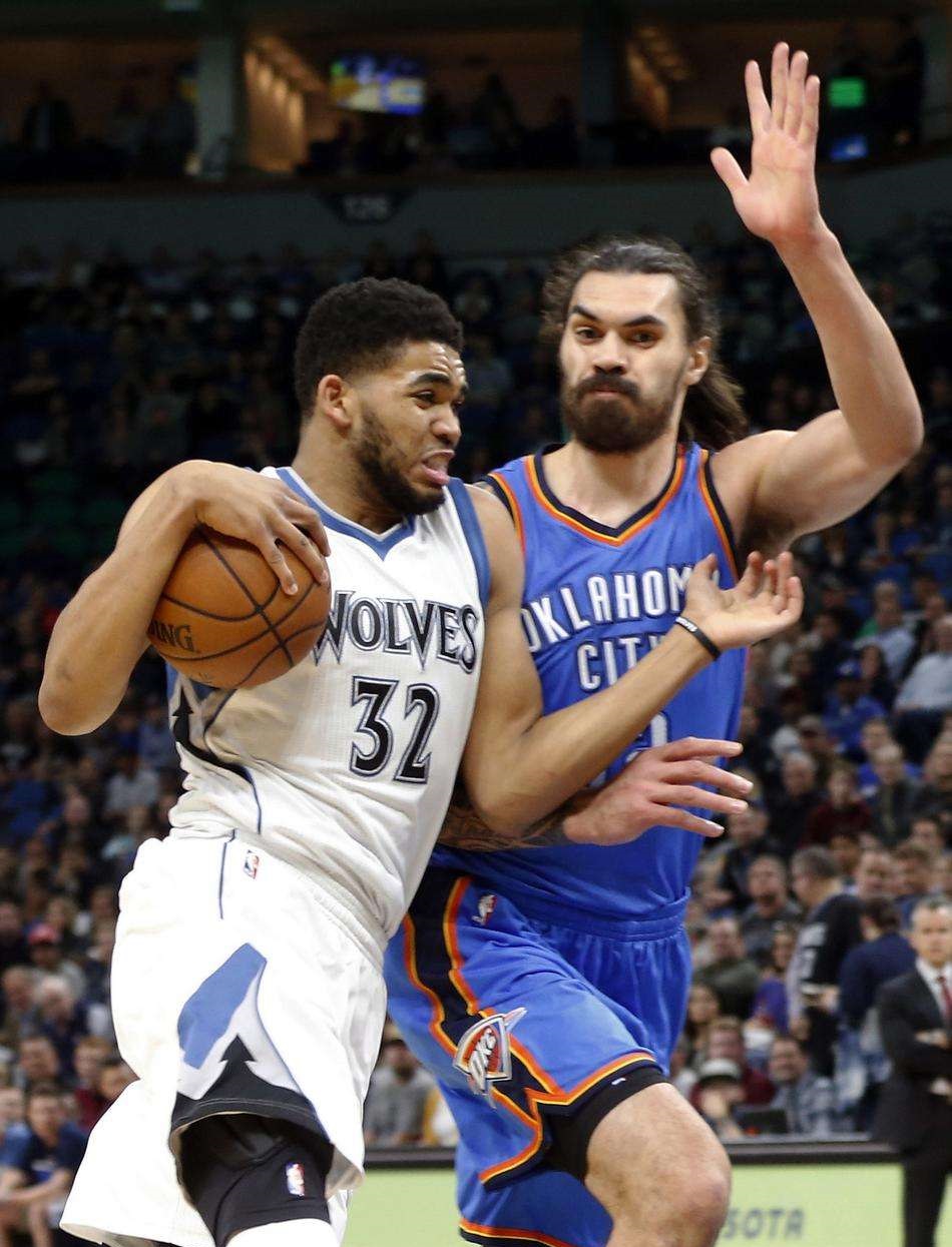 唐斯背打亚当斯,格林三追蛋亚当斯