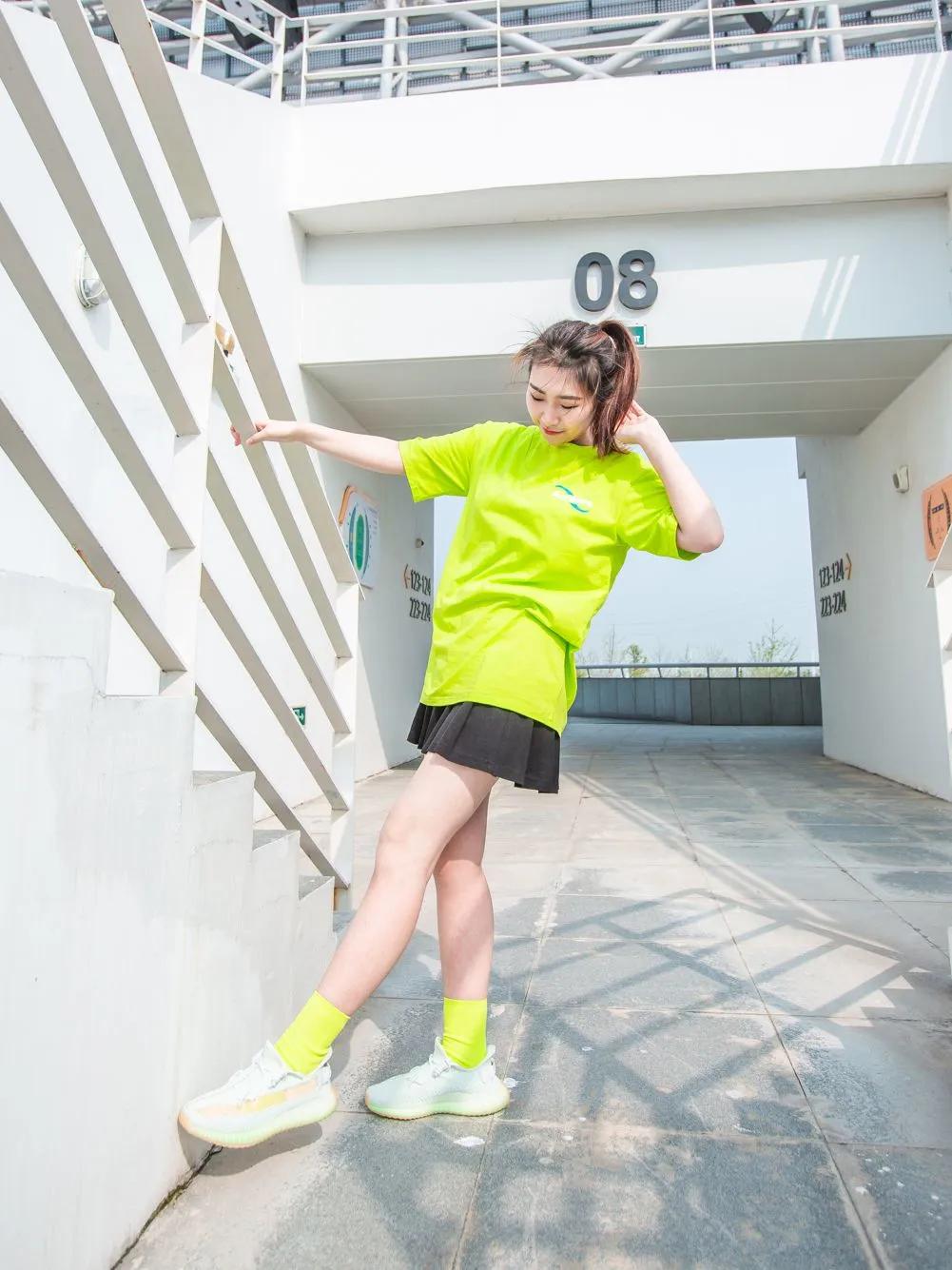 单鞋配长袜子穿搭,休闲鞋搭配袜子穿搭