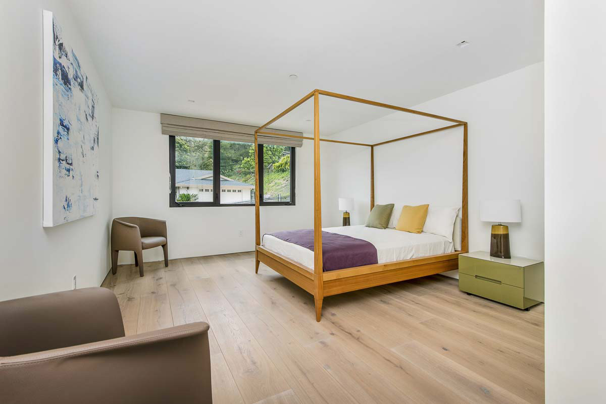 没有泳池的房子,没有泳池和花园的别墅