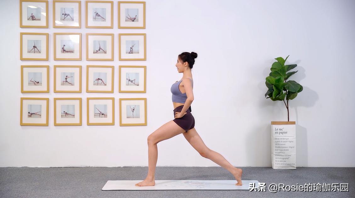 胯过宽+大腿粗，穿裤子太丑？4个动作缩胯瘦腿，各款美衣肆意搭