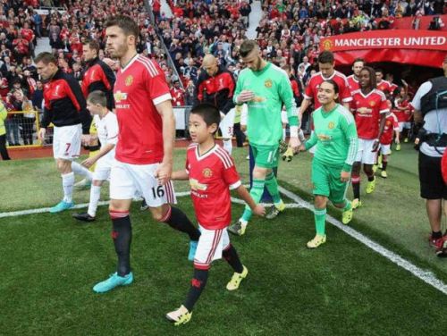 英超球星休息日,英超球星的混乱生活