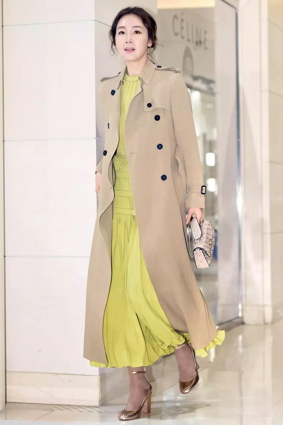 100套早春搭配照着穿绝对美翻天,7款不重样的搭配穿出时髦与个性