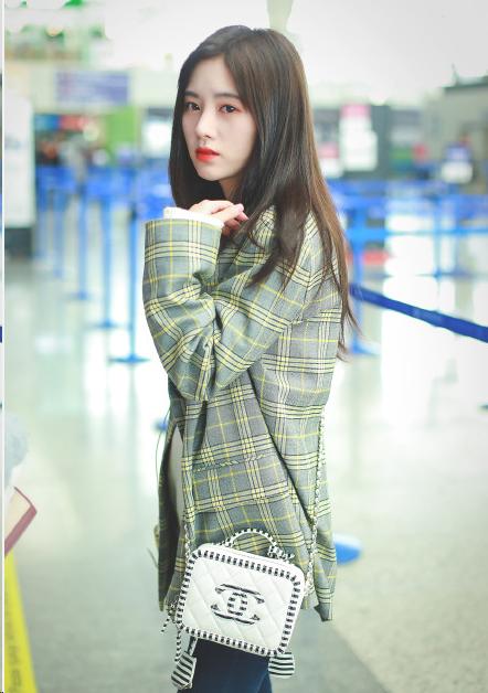 鞠婧祎宋祖儿同款,宋祖儿鞠婧祎杨幂机场