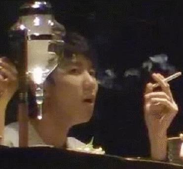 吸烟有害健康为什么明星也吸烟,明星吸烟对人体的影响