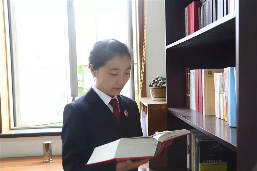 新时代检察官的新担当新风采,剑胆慈心