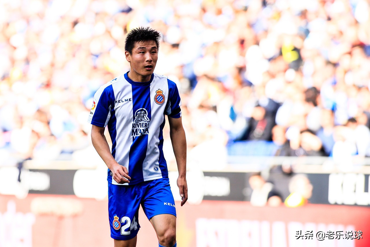 武磊新赛季仍披7号,武磊身披7号球衣