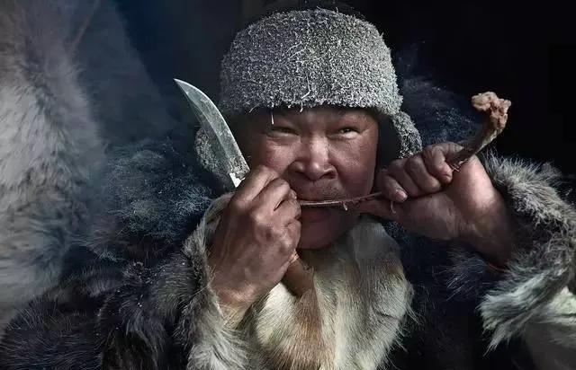 蒙古人是什么肤色的人种,蒙古人属于白种人和黄种人