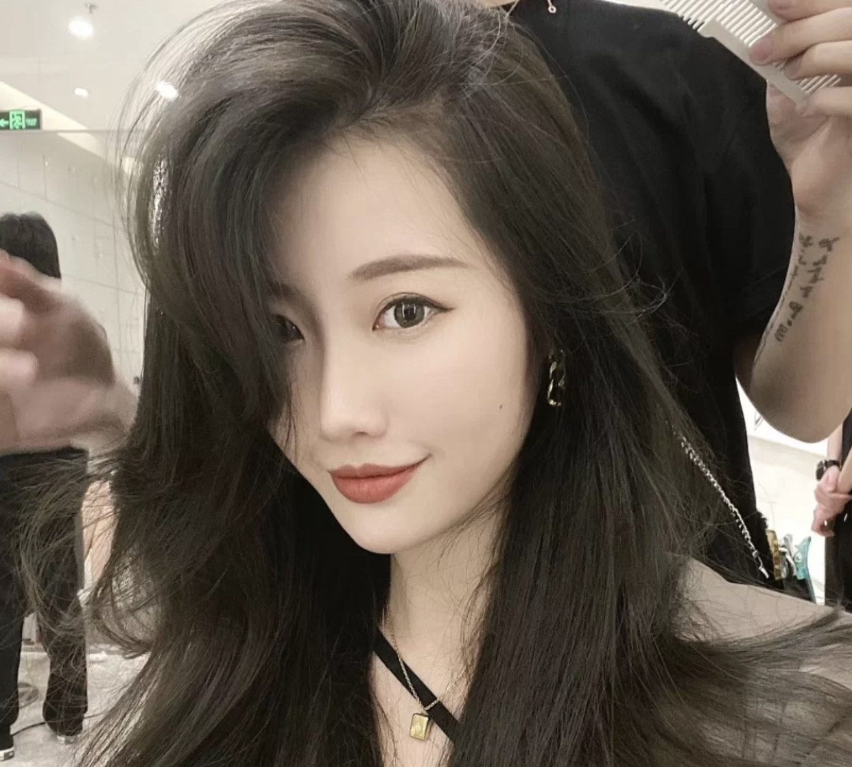 显脸小的空气刘海,空气刘海是什么脸型都适合吗