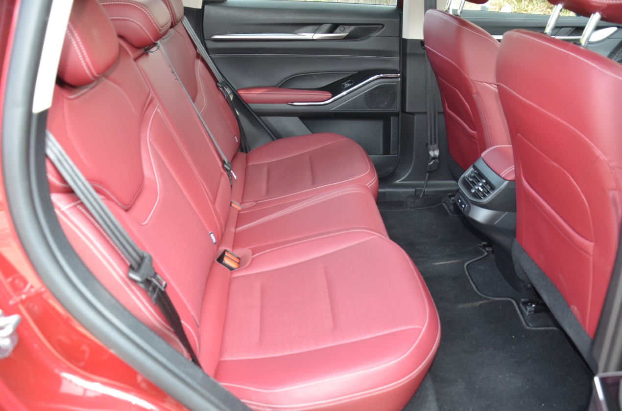 销冠再升级试驾2.0t四驱版哈弗h6,国民神车哈弗h6体验