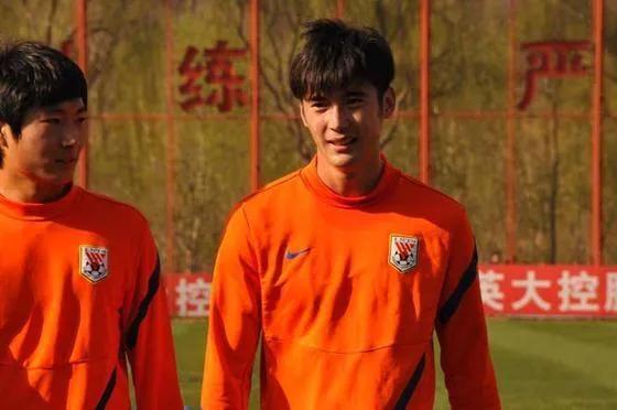 鲁能足校青训精英队招生条件,鲁能足校有前途的小球员