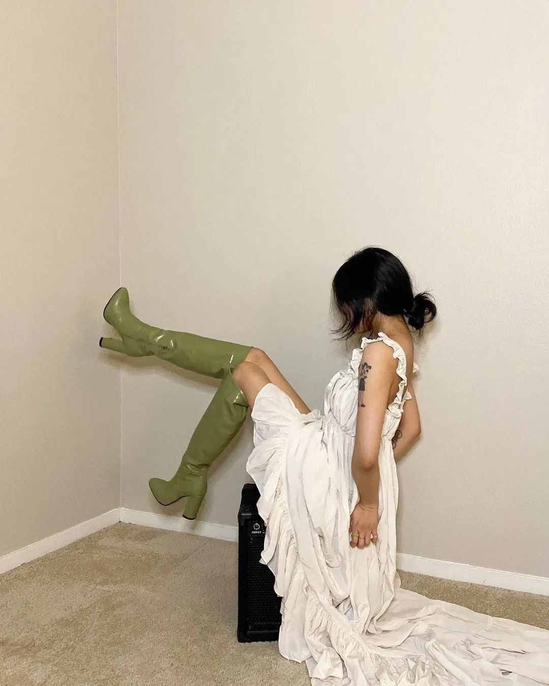 王嘉尔炸裂现场宣美 (王嘉尔宣美最新视频)