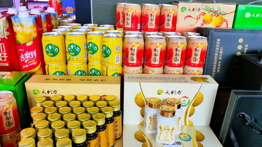 经过扶贫改造后乡村大变样,脱贫攻坚乡村旧貌