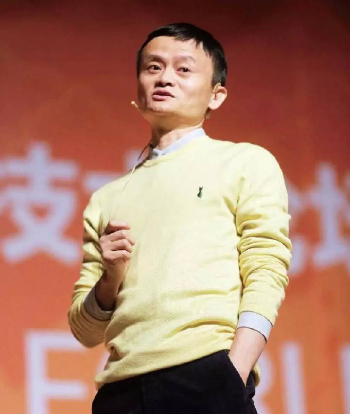 岳云鹏郭德纲大多少岁,岳云鹏14岁郭德纲26岁