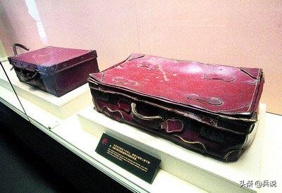 伟人病重时叮嘱女儿:家里有个叔叔很困难,你们要经常看望