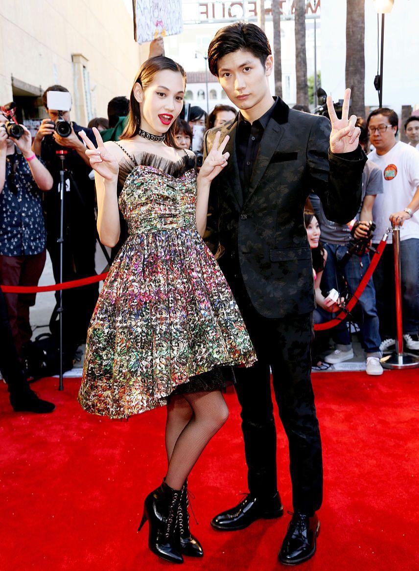 杨颖和水原希子佛牌,杨颖遇到韩国明星