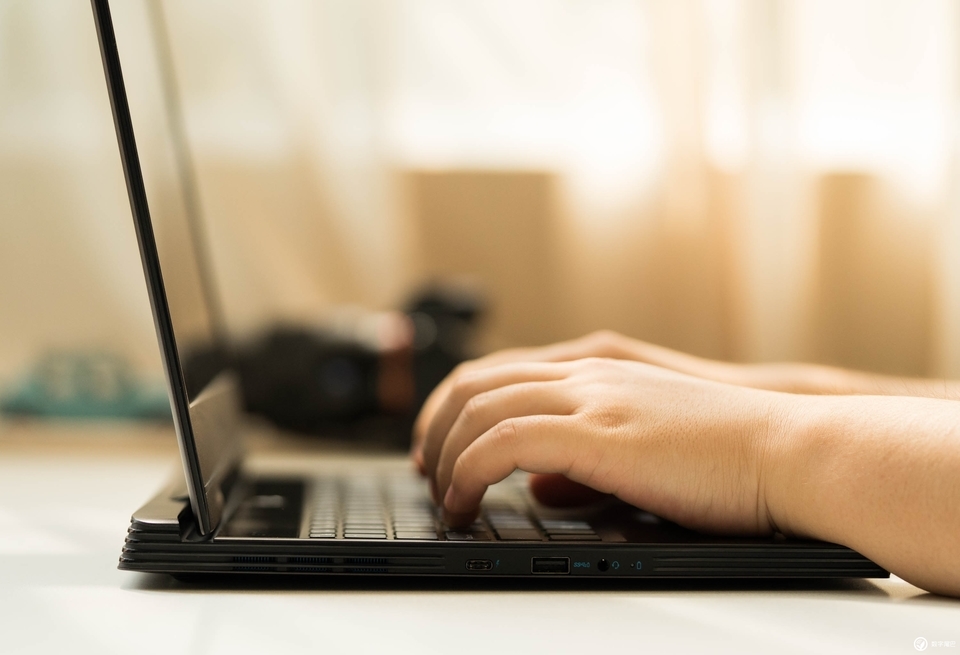 戴尔g7游戏笔记本多大,pc玩家