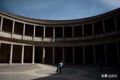 疫情还没完,300万人下岗了