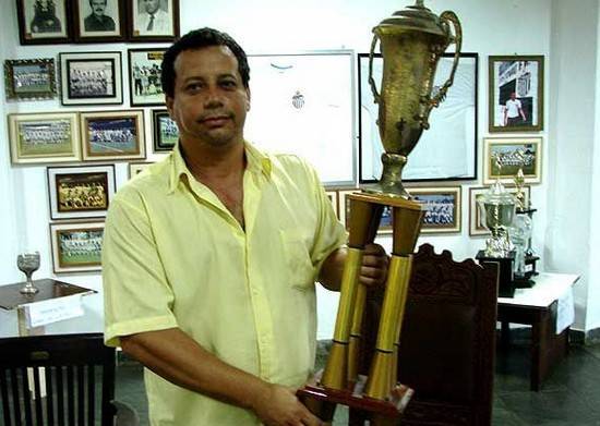 足球初恋系列全集,罗纳尔多足球档案解密