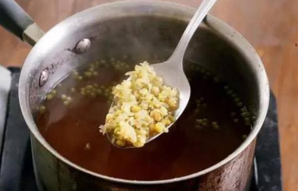 绿豆汤开花不开花的区别,绿豆汤开花和不开花的功效