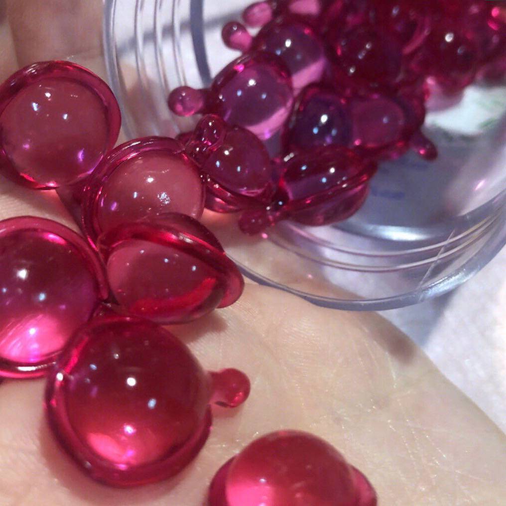 女士头发又细又黄油腻,又黄又软的头发