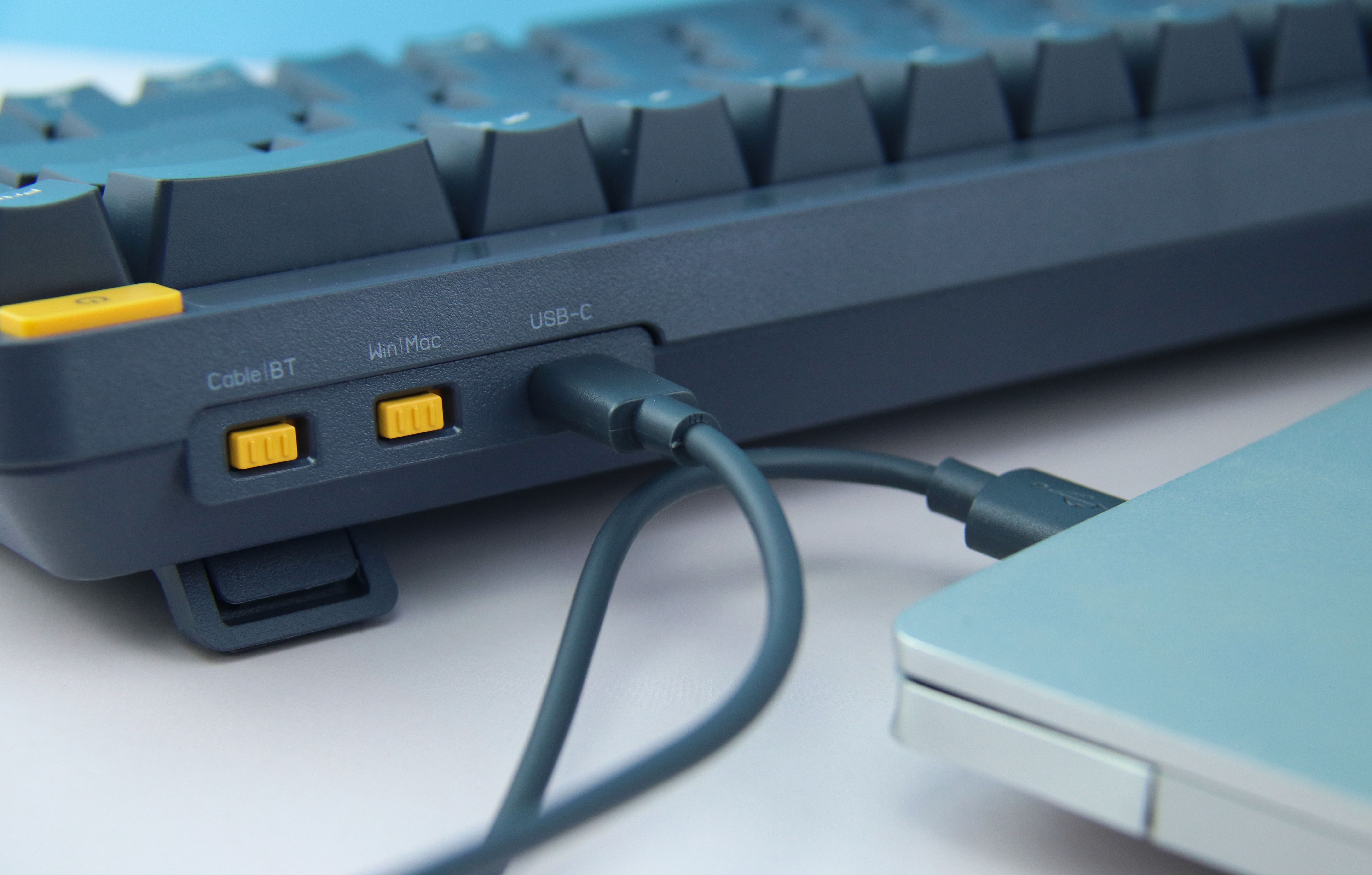 绫崇墿pop鏈烘閿洏z680c,绫崇墿artz830涓夋ā鏈烘閿洏涓婃墜浣撻獙