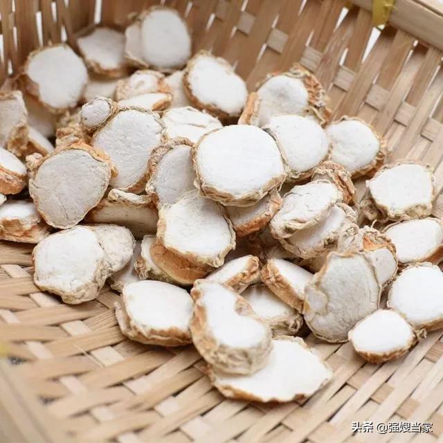 水煮大虾的虾用不用腌一下,煮大虾几分钟虾肉吃着嫩