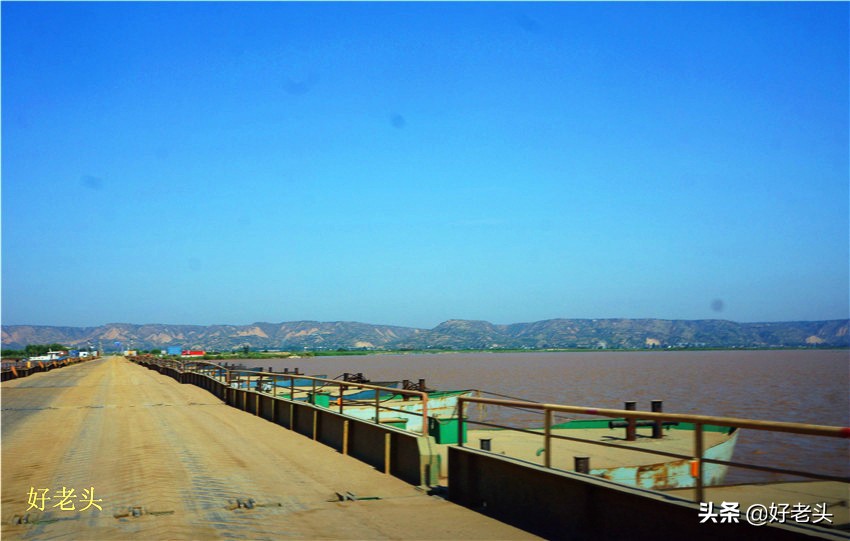 床车自驾游吃住在车上,床车自驾吃住